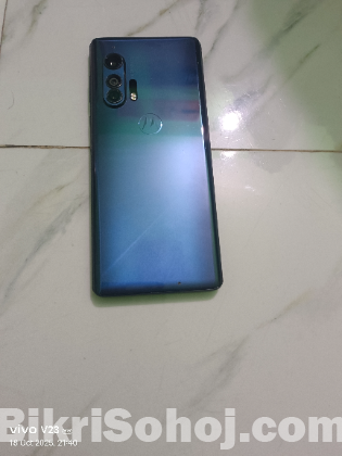 Motorola edge+